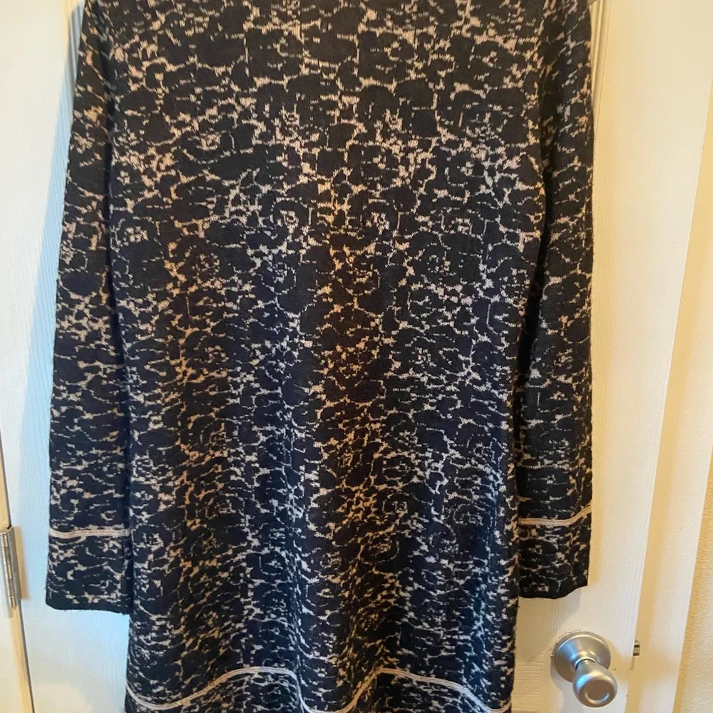 High Quality Baby Alpaca Sweater by Kuna- So pretty and ultra soft! Medium - Picture 5 of 6